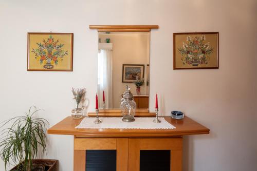 2 BR Apartment 5 minutes to Thissio Metro & Acropolis