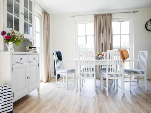 Posezení v ubytování Luxushaus Boddenküste mit Sauna