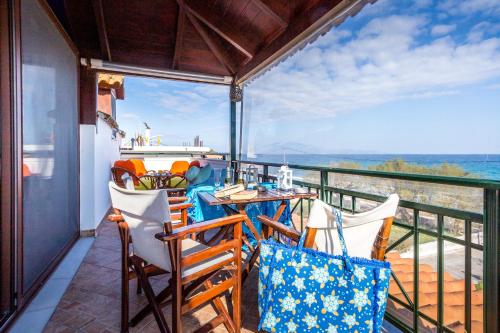 Tonias Houses - Thea House and Vrachos Attic Appartment