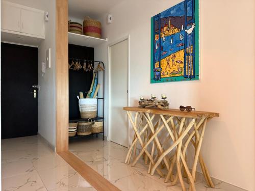 Gambar di galeri bagi Large Luxury Apartment with garden view over the ocean di Antibes