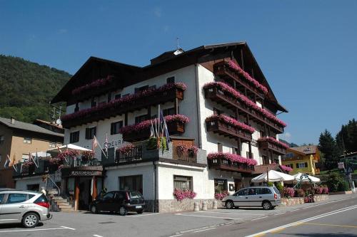 Galería fotográfica de Albergo Ginevra en Roncone