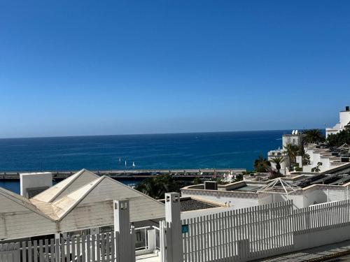 Γενική θέα στη θάλασσα ή θέα στη θάλασσα από  αυτό το διαμέρισμα