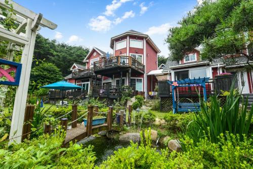 Zahrada ubytování Gyeongju Magic Castle Pension Pets Friendly