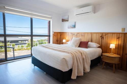 Postel nebo postele na pokoji v ubytování Blue Seas Holiday Villas