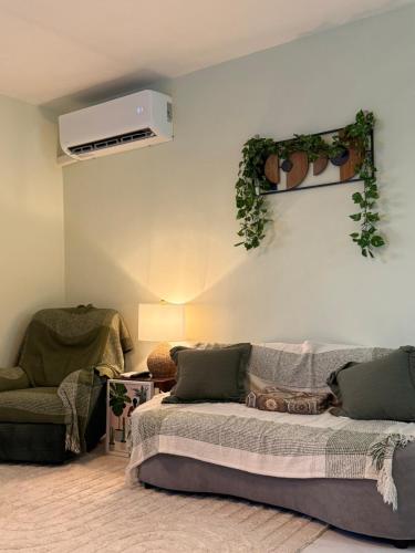 Φωτογραφία από το άλμπουμ του Tamuning, Ocean view, Tumon Beach 7 minutes, Carrera show, Galleria Mall, 8 families, 3Bedrooms 2Bathrooms, Pick up service στο Tamuning