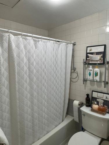 Φωτογραφία από το άλμπουμ του Tamuning, Ocean view, Tumon Beach 7 minutes, Carrera show, Galleria Mall, 8 families, 3Bedrooms 2Bathrooms, Pick up service στο Tamuning