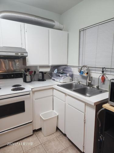 Φωτογραφία από το άλμπουμ του Tamuning, Ocean view, Tumon Beach 7 minutes, Carrera show, Galleria Mall, 8 families, 3Bedrooms 2Bathrooms, Pick up service στο Tamuning