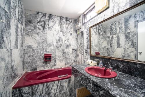 Ένα μπάνιο στο Patong tower deluxe Seaview 2BR1902