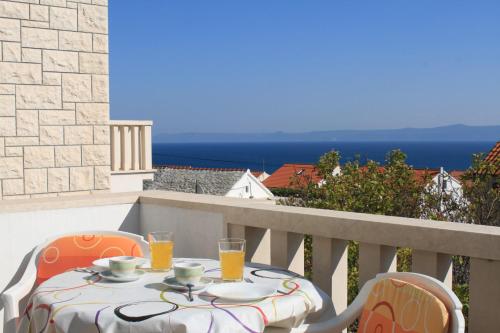 Gallery image of Apartments & Rooms Pierino in Bol