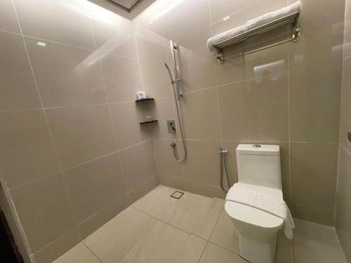 Un baño de Geobay Hotel