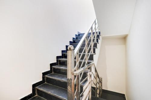 Gallery image of SPOT ON Lucky Hotel in Palwal