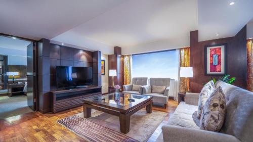 Hyatt Regency Dubai - Corniche Image