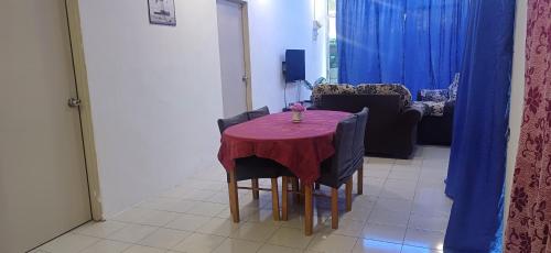 Μια τηλεόραση ή/και κέντρο ψυχαγωγίας στο River Truss Homestay