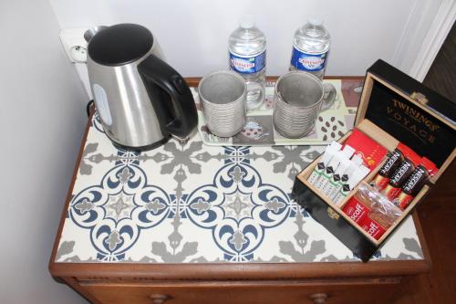 Kemudahan buat kopi dan teh di Le Clos Castel
