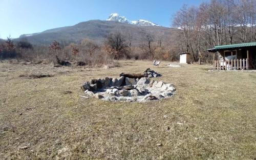 Γενική θέα στο βουνό ή θέα στο βουνό από  αυτό το κάμπινγκ