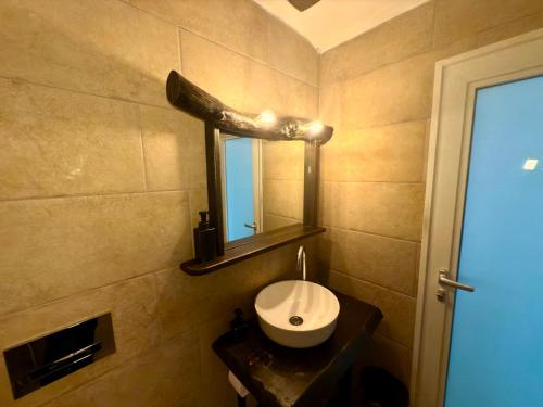 Koupelna v ubytování Arthotel Oscar II Sozopol