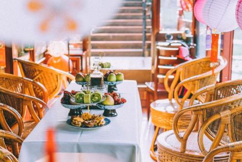 Mad i den private indkvartering eller i nærheden