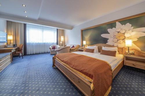 Postel nebo postele na pokoji v ubytování EUROPÄISCHER HOF Aktivhotel & Spa