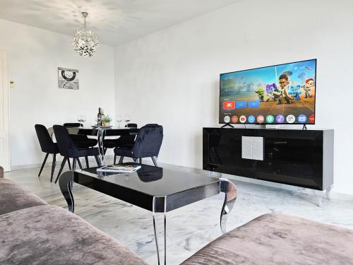 Beautiful sea views duplex penthouse in Manilva