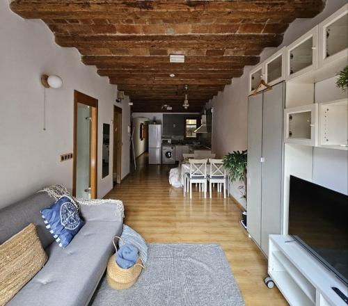 Flat with 2 rooms and private terrace min 32 days