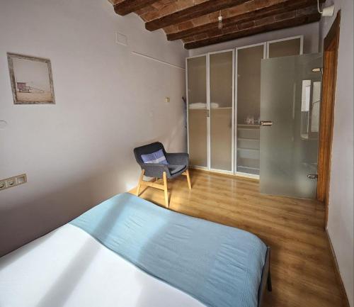 Flat with 2 rooms and private terrace min 32 days