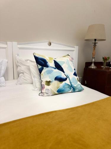 Cama o camas de una habitación en The Nottingham Road Hotel