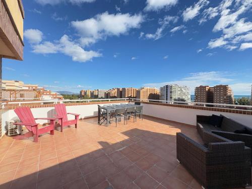 A balcony or terrace at ACV- Costa Marfil II-2ª linea planta 6 frontal