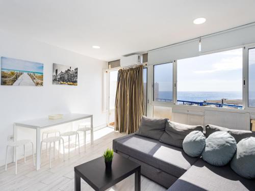 Live Candelaria Serviola Avenida Marítima