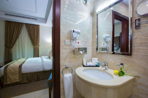 Koupelna v ubytování Sun Park Hotel Suites