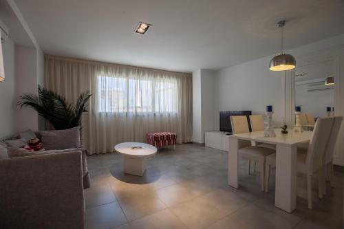 Malaga Andes Suites