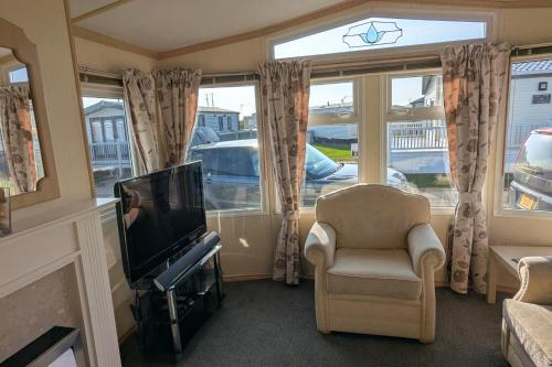 Χώρος καθιστικού στο Beachcomber Cabin Dog Friendly - Anderby Creek