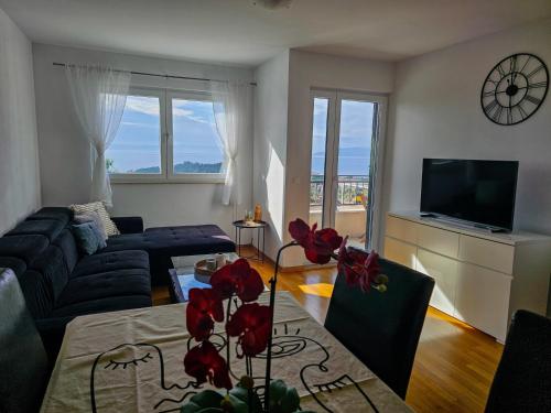 Apartment Stela, 2-Bedrooms, Sea View and Parking