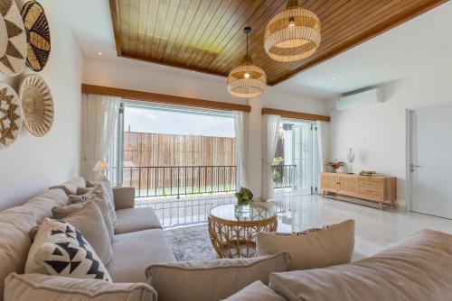 Χώρος καθιστικού στο Villa Namo 3BR Umalas