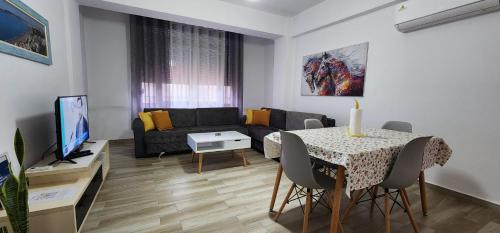 Old Town boulevard apartment in city center