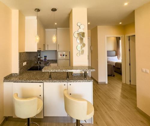 Diana 108 Frontal sea views 2 Bedrooms
