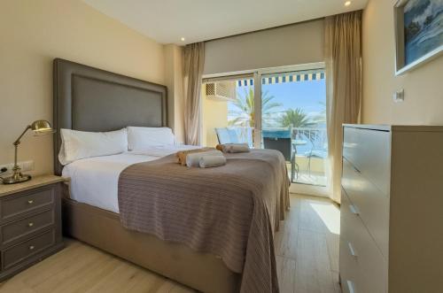 Diana 108 Frontal sea views 2 Bedrooms