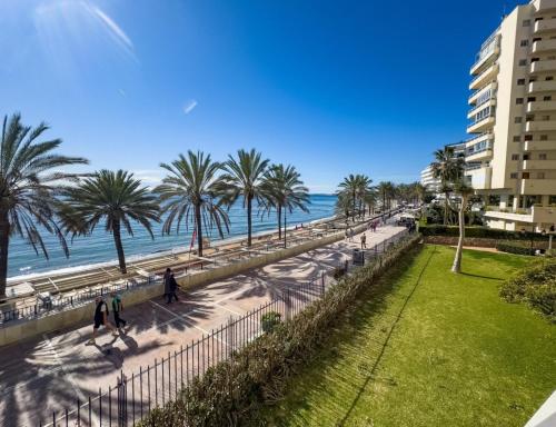 Diana 108 Frontal sea views 2 Bedrooms