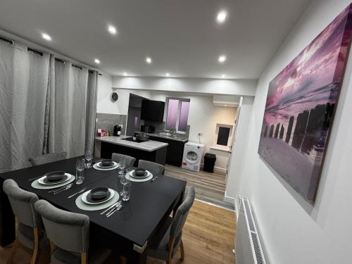 BetaHouse -3BR -Pool Table -Free parking -Spacious photo 29