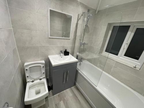 BetaHouse -3BR -Pool Table -Free parking -Spacious photo 24