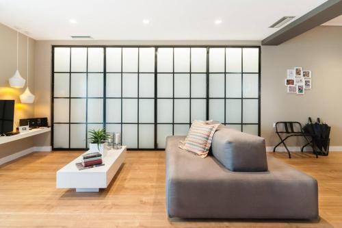 Ma Maison No2 Luxury Suite, Parking, 200Mbps,Metro