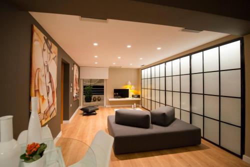 Ma Maison No2 Luxury Suite, Parking, 200Mbps,Metro