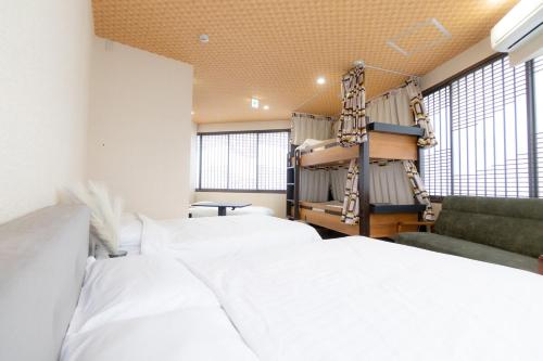 3F Guest House NETOMARI 最大7名,1フロア貸切51m2, USJ2駅,西九条徒歩2分,トイレ2つ,洗濯機完備