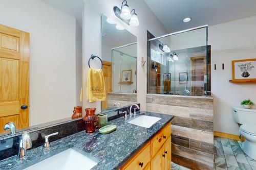 Ένα μπάνιο στο The Crossings