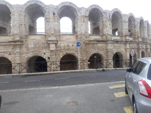 Les nuitees arlesiennes