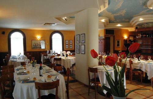 Un restaurant sau alt loc unde se poate mânca la Hotel Ristorante Regina