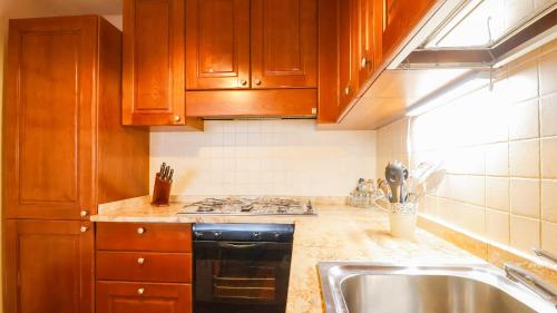 Кухня или мини-кухня в PRESTIGE APARTMENT NEAR THE CENTRE - with Balcony, Wi-Fi
