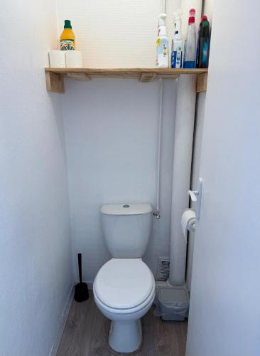 Appartement au pied du métro. photo 13