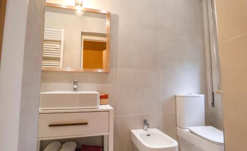 Ein Badezimmer in der Unterkunft TUSCAN HOUSE WITH GARDEN - with Wi-Fi, Free Parking