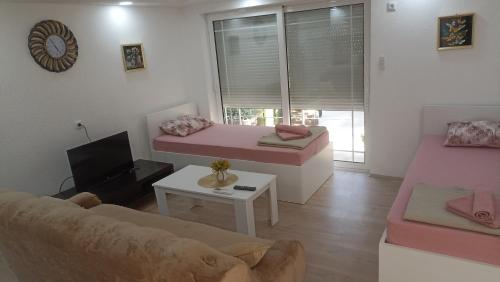 Gallery image of Ceca & Dimi Apartments in Gevgelija