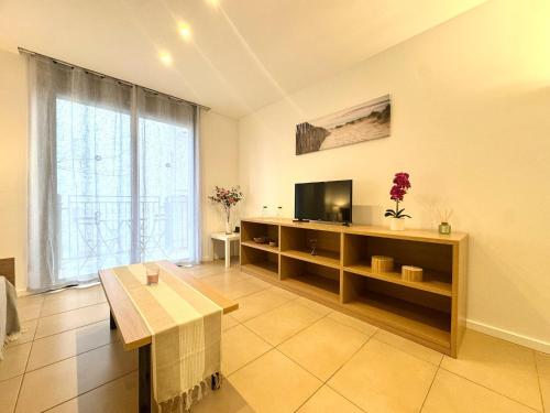 Coastal Apartment Trimar